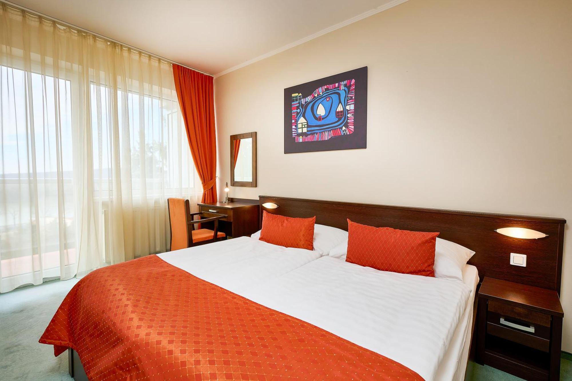 Hotel Sorea Regia Братислава Екстериор снимка