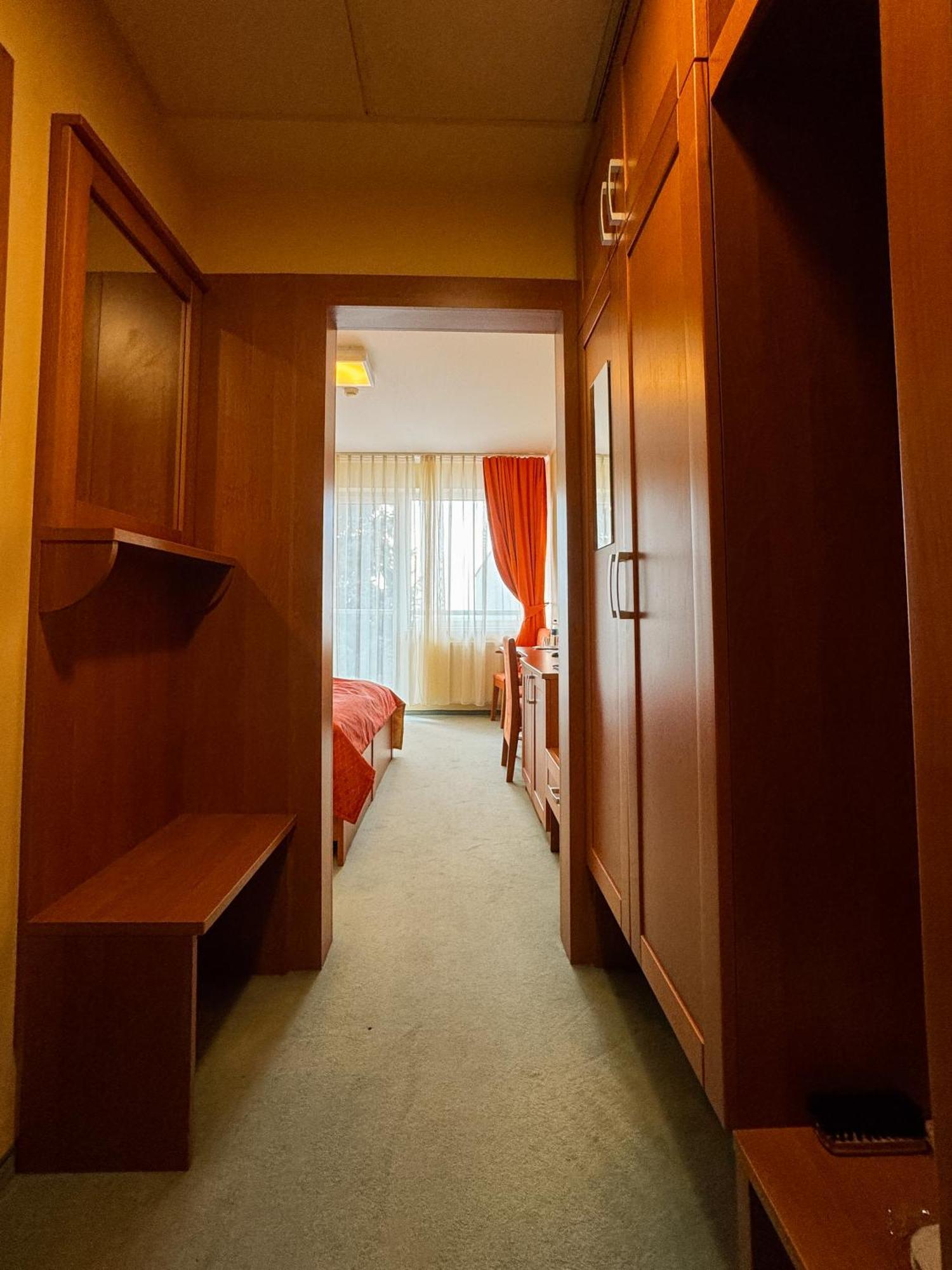 Hotel Sorea Regia Братислава Екстериор снимка