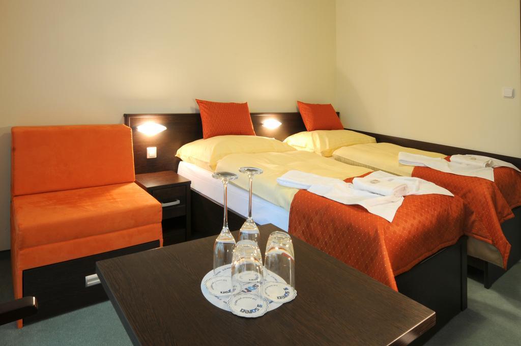 Hotel Sorea Regia Братислава Екстериор снимка