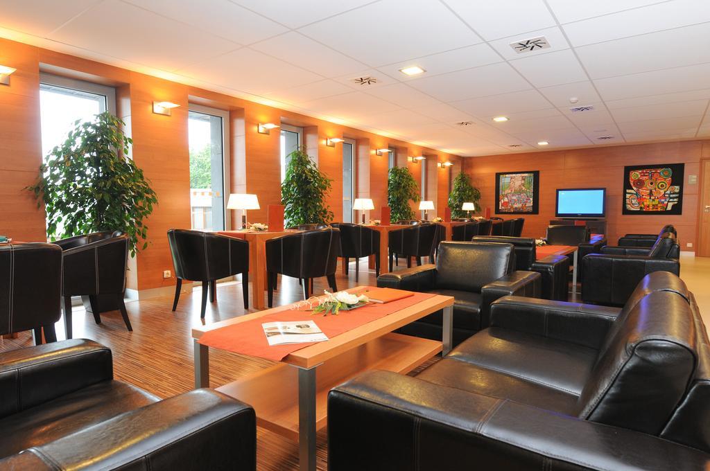 Hotel Sorea Regia Братислава Екстериор снимка